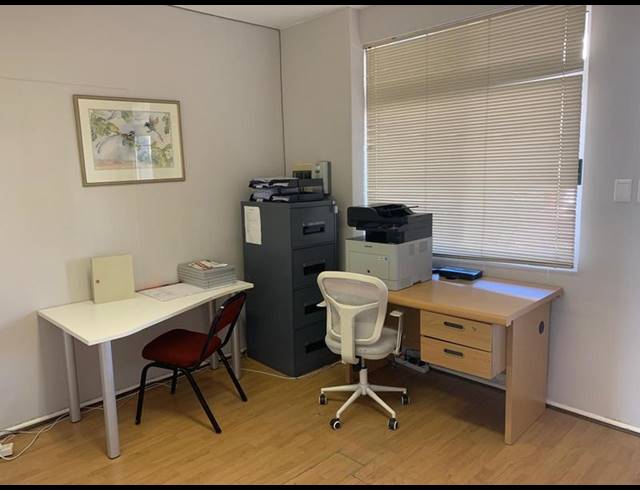 BUSINESS PROPERTY TO RENT IN WESTLAKE